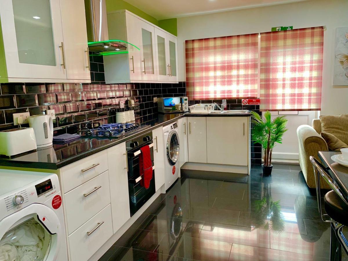 London 2 Bedroom Apartment, Kitchen, Reception And Private Garden Ngoại thất bức ảnh